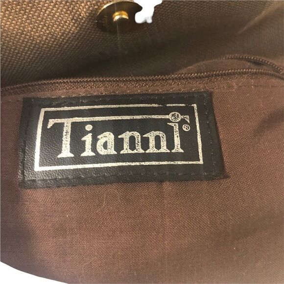 Gorgeous Gold Lattice Shoulder Bag by Tianni - Picture 7 of 9